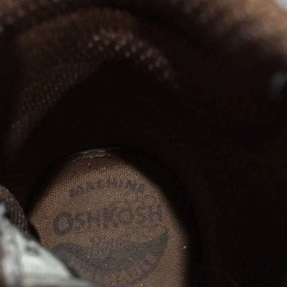 OshKosh B’gosh kids high top ankle shoes boots size 9M brown
